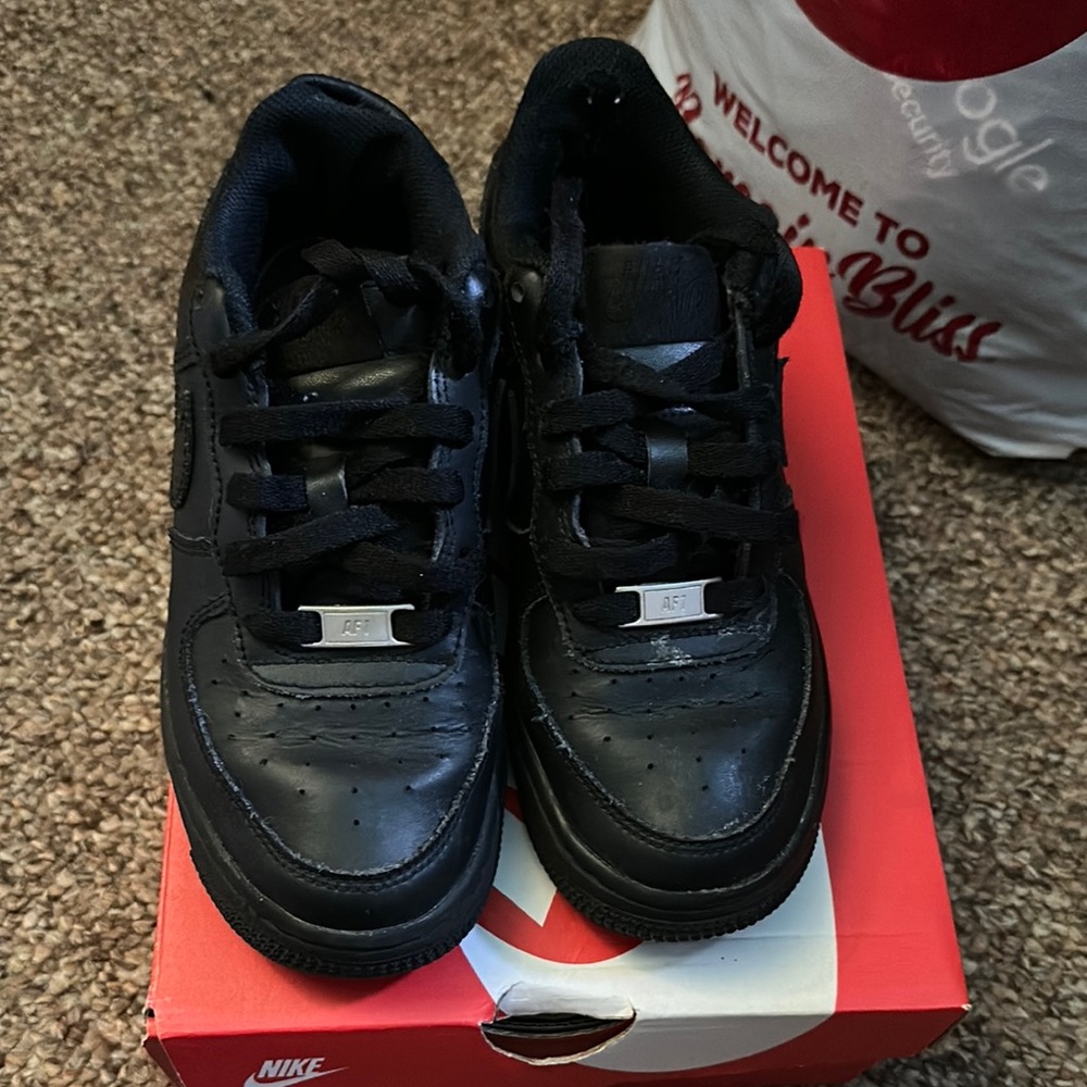 Nike Kids Black Sneakers